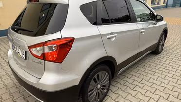 SUZUKI S-Cross