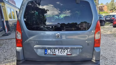 PEUGEOT Partner