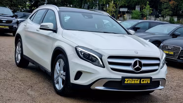 MERCEDES-BENZ GLA