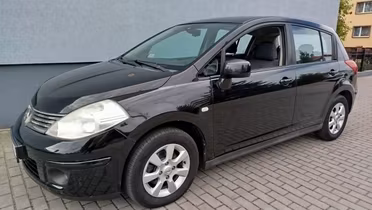 NISSAN Tiida