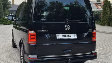 VOLKSWAGEN Multivan