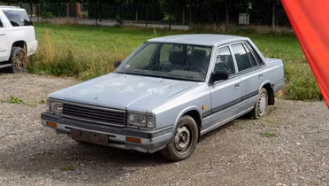 NISSAN Laurel