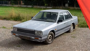 NISSAN Laurel
