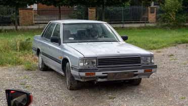 NISSAN Laurel