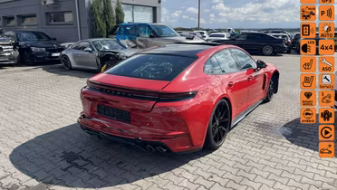 PORSCHE Panamera