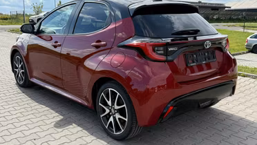 TOYOTA Yaris