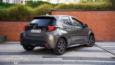 TOYOTA Yaris