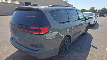 CHRYSLER Pacifica