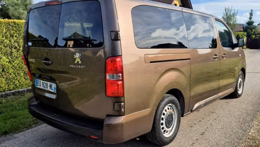 PEUGEOT Traveller