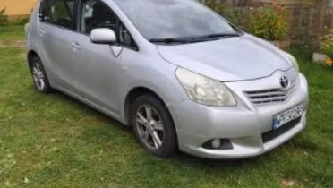 TOYOTA Verso