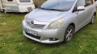 TOYOTA Verso