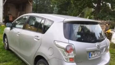 TOYOTA Verso
