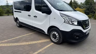 NISSAN NV300