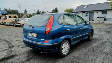 NISSAN Almera Tino