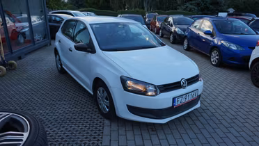 VOLKSWAGEN Polo