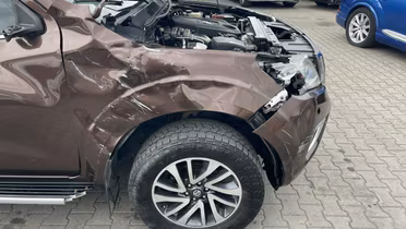 NISSAN Navara