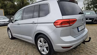 VOLKSWAGEN Touran