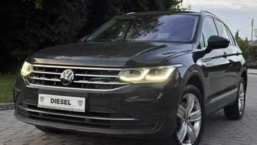 VOLKSWAGEN Tiguan