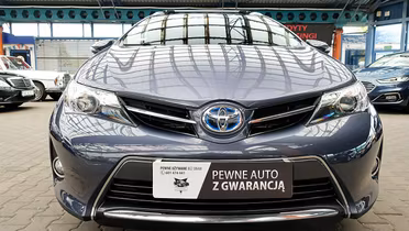 TOYOTA Auris