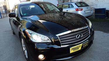 INFINITI M