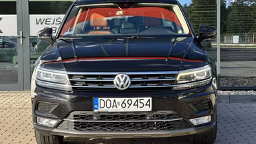 VOLKSWAGEN Tiguan