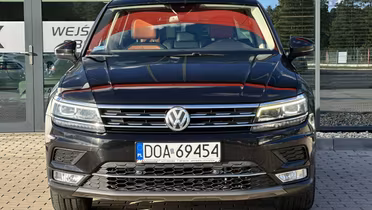 VOLKSWAGEN Tiguan