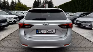 TOYOTA Avensis