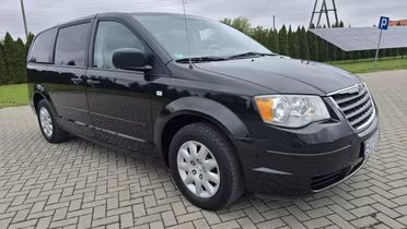 CHRYSLER Town & Country