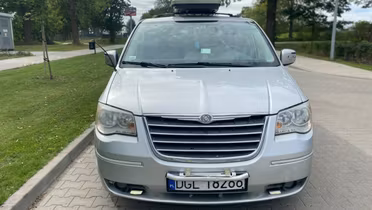 CHRYSLER Town & Country