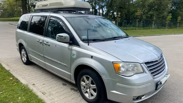 CHRYSLER Town & Country