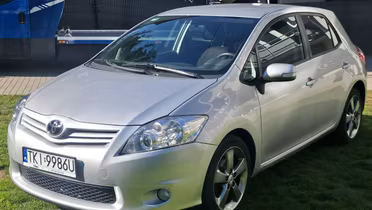 TOYOTA Auris
