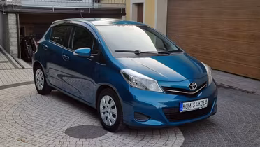 TOYOTA Yaris
