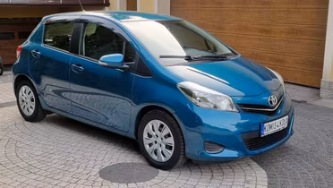 TOYOTA Yaris