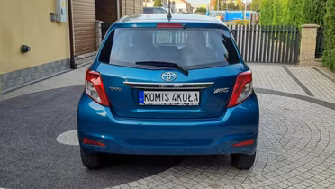 TOYOTA Yaris