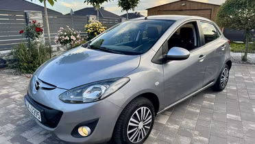 MAZDA 2