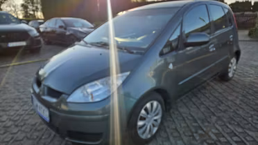 MITSUBISHI Colt