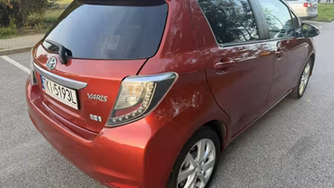 TOYOTA Yaris
