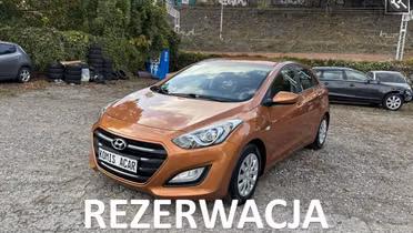 HYUNDAI i30
