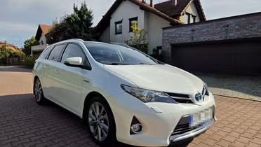 TOYOTA Auris