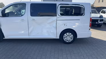 PEUGEOT Traveller