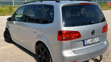 VOLKSWAGEN Touran