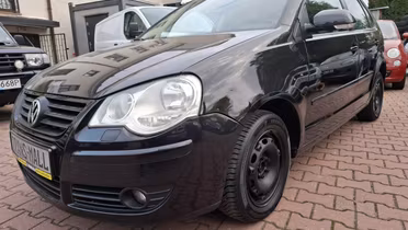 VOLKSWAGEN Polo