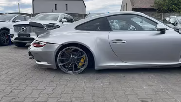 PORSCHE 911