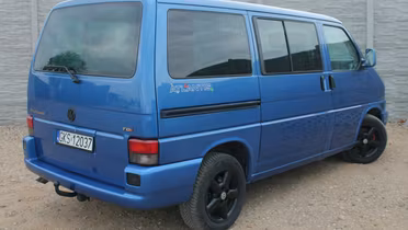 VOLKSWAGEN Multivan