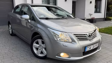 TOYOTA Avensis