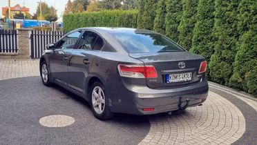 TOYOTA Avensis
