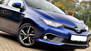 TOYOTA Auris