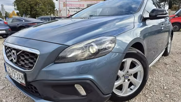 VOLVO V40 Cross Country