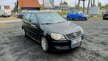 VOLKSWAGEN Polo