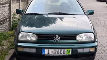 VOLKSWAGEN Golf